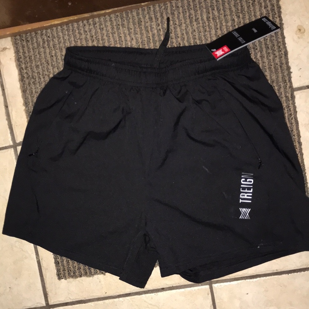 “TREIGN GLYDE SHORTS” (NWT)!